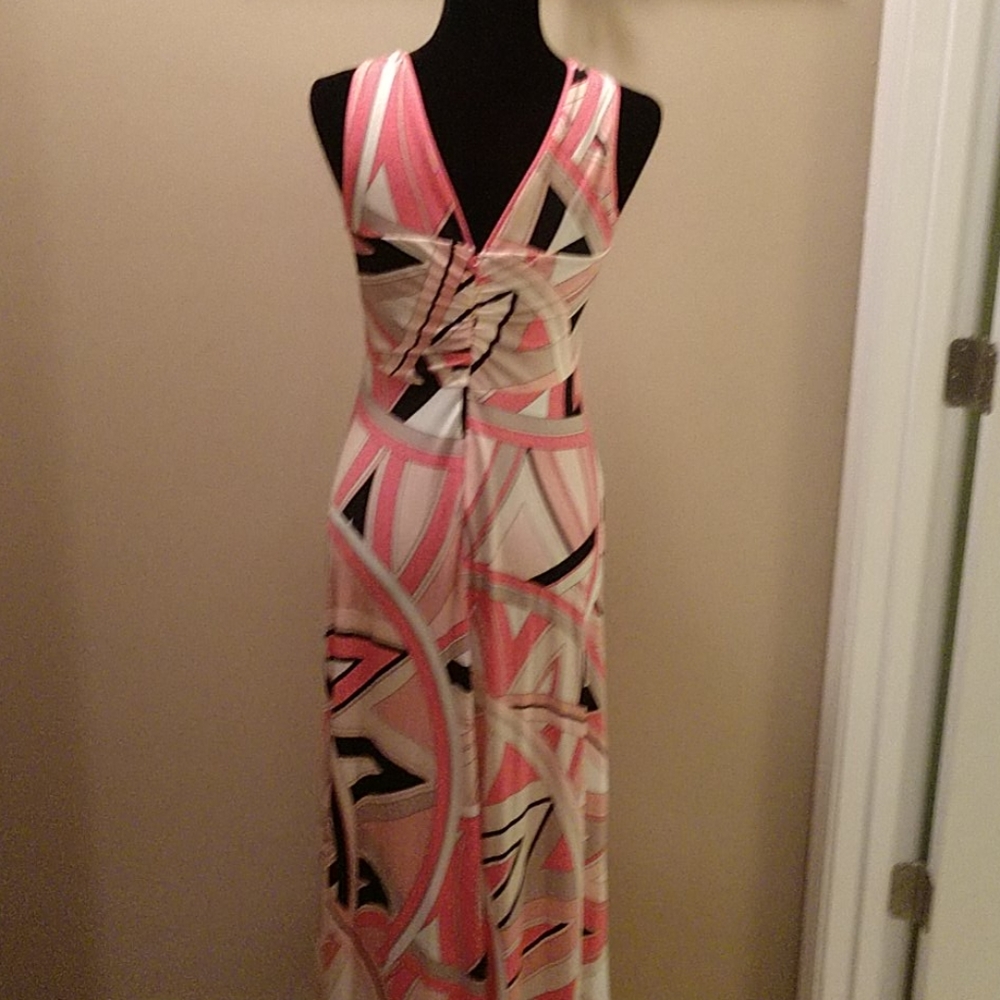 Sundress - Picture 3 of 7